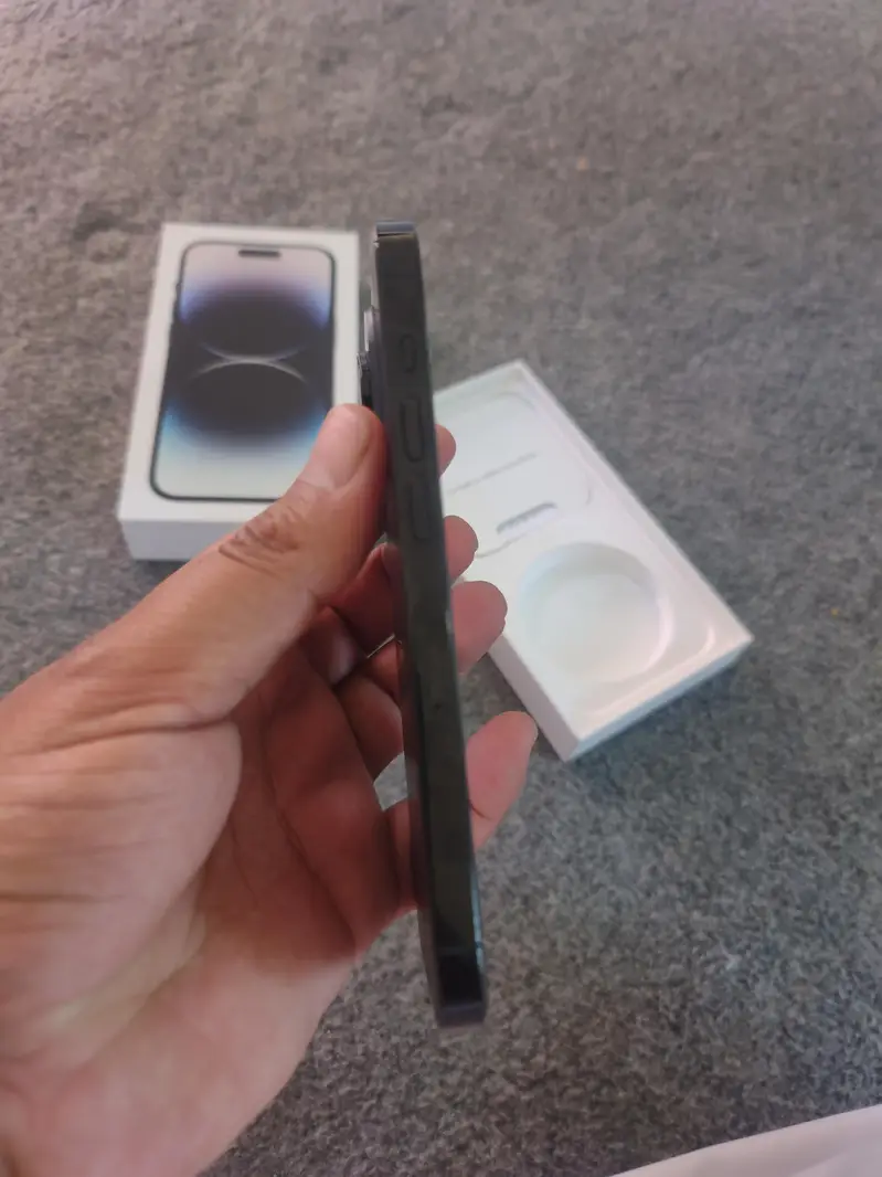 iPhone 14 Pro / 128GB / Non Pta / Complete Box

                                                            alt=