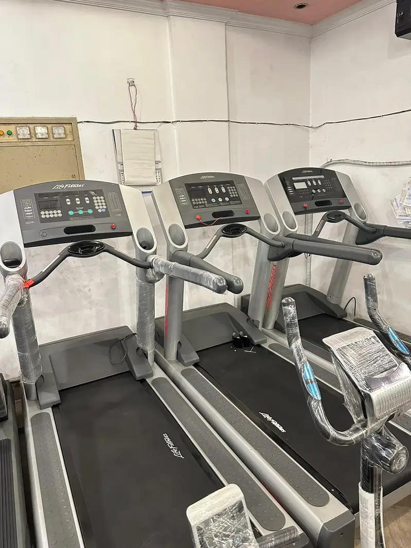 Life Fitness USA Brand Commercial Treadmill || Imported Treadmill

                                                            alt=