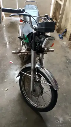 Honda CD 70 2023

                                                            alt=