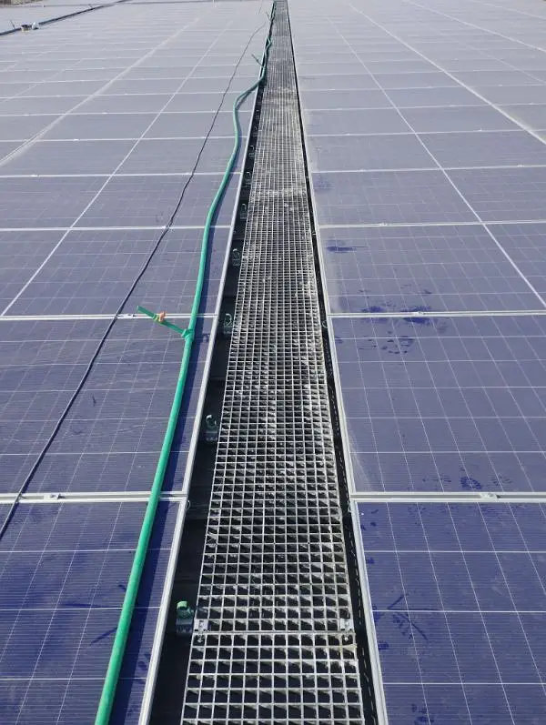 Fiberglass Gratings | FRP Solar Walkways | Fiberglass Walkways

                                                            alt=