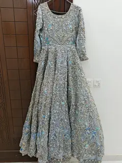 Bridal wedding dress

                                                            alt=