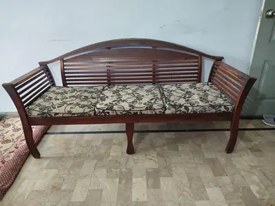 5 Seater Wooden Sofa Set

                                                            alt=