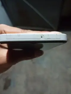 docomo F52 5G

                                                            alt=