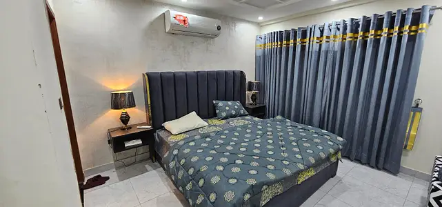 Exclusive 1-BHK Apartment with Premium Amenities For Rent On Bahria Town Lahore

                                                            alt=