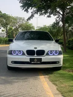BMW E60 5 Series 2007

                                                            alt=