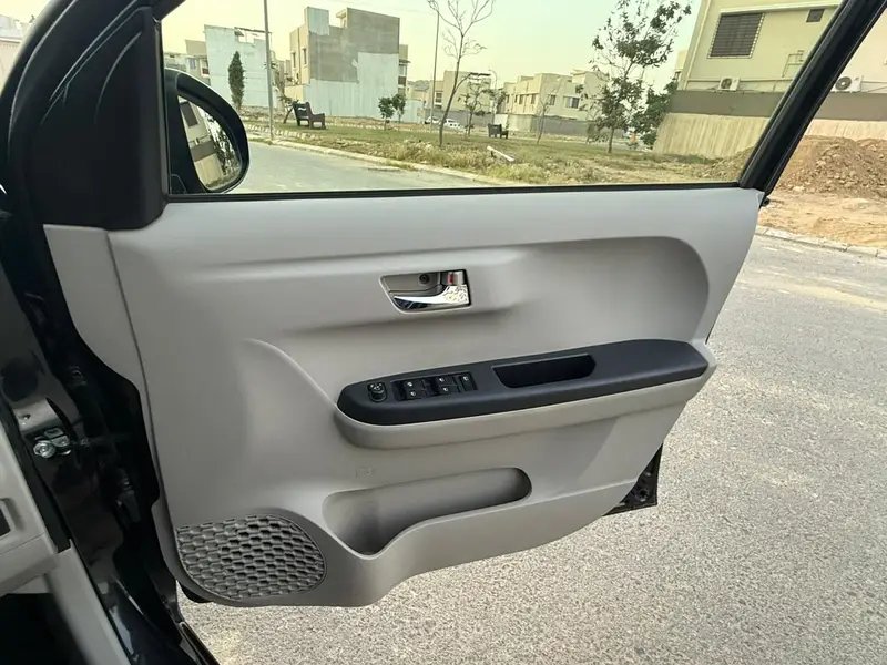 Toyota Passo XG 2020 / 2025

                                                            alt=