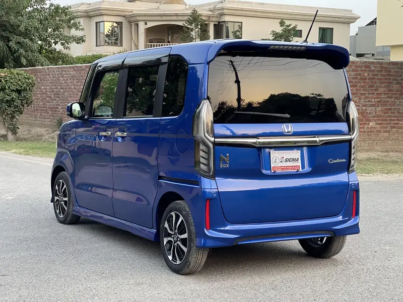 Honda N Box Custom 2020/2023

                                                            alt=