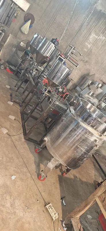 Filling Machine For Liquid Juices Water Honey Oil Paste Cream Cosmatic

                                                            alt=