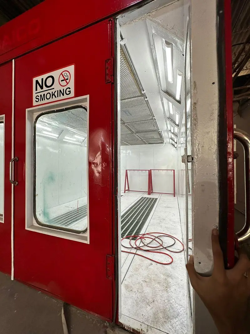 Used Paint Booth In Great Condition Affordable Price

                                                            alt=