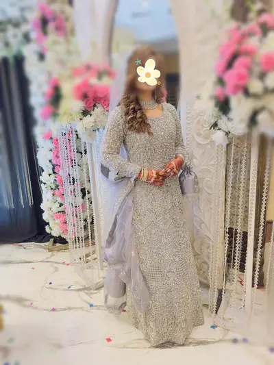 Bridal Lehenga–Heavy Embroidered Work| 3 Months Old|Attractive Design

                                                            alt=