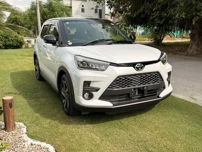 Daihatsu Rocky G

                                                            alt=