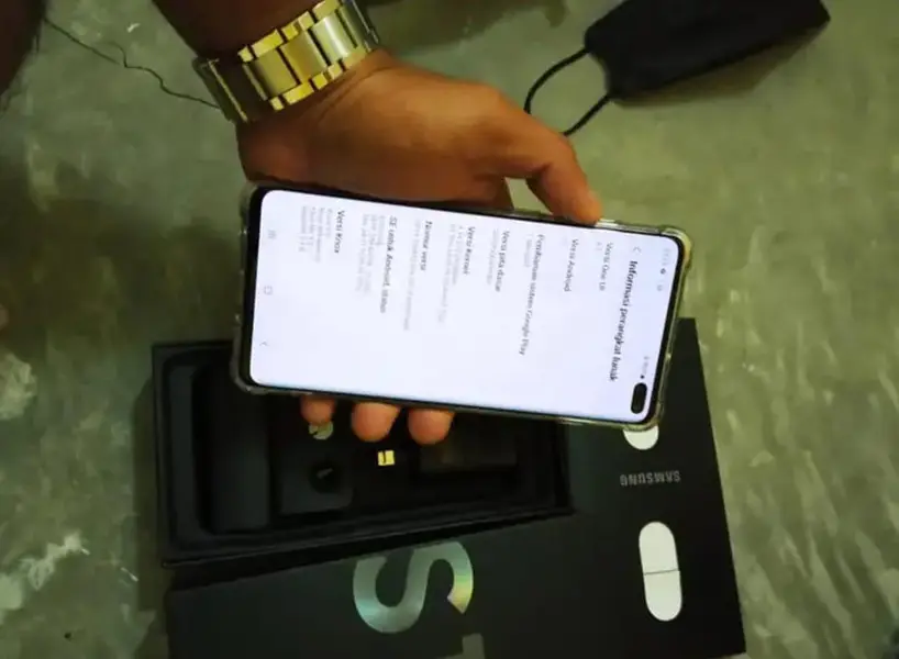 Samsung S10 Plus 8 128 GB complete box 03361120109

                                                            alt=