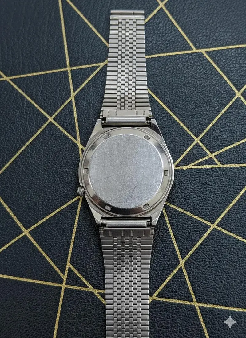 Vintage Citizen, Seiko 5, G Shock, Orient Automatic Watches 21 Jewels.

                                                            alt=