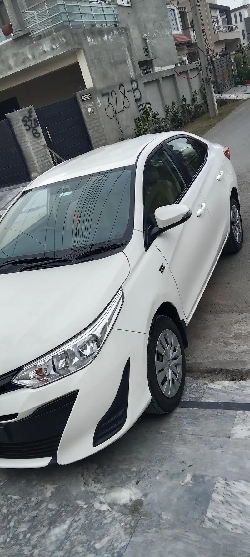 Without Drivers / Rent A Car / 0325 9857077

                                                            alt=