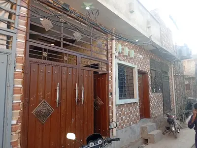 10 Marla two rooms house

                                                            alt=