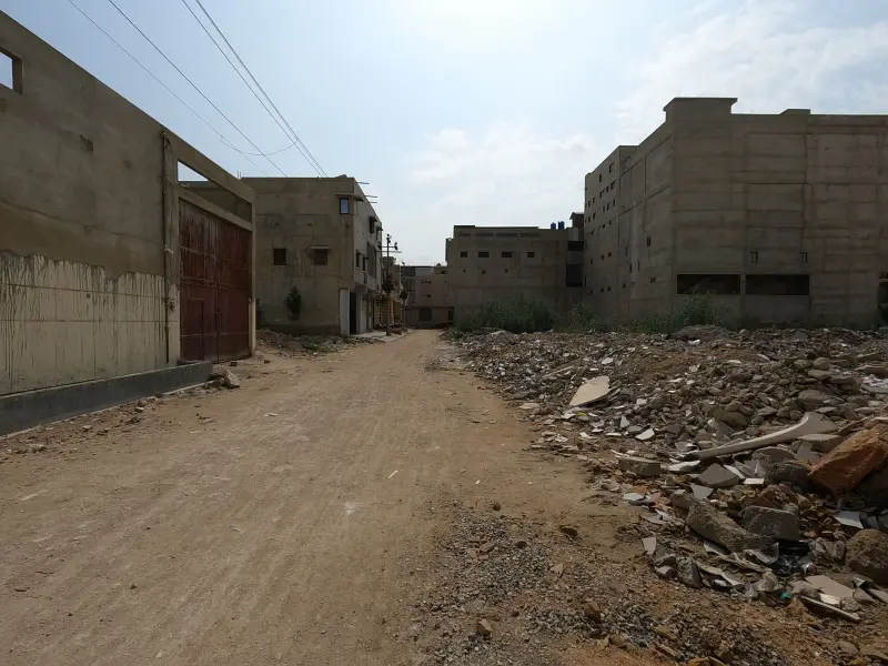 400 Sq Yards 22 Feet High RCC Structure Concrete Flooring The Address Is B-331, Sector 31-A, Mehran Town Extension

                                                            alt=
