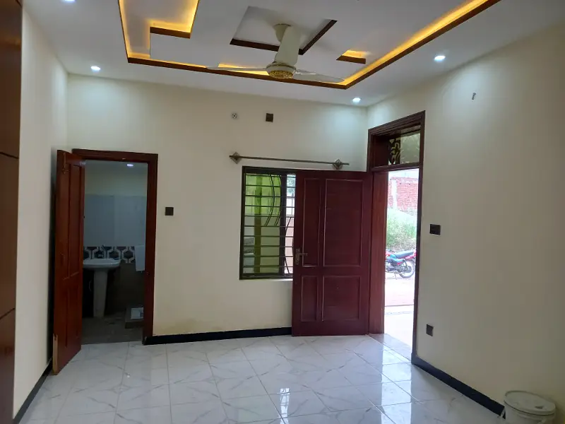 On Prime Locatoin Very Beautiful 5 Marla Single Story House for Sale on Investor Rate in Airport Housing Society

                                                            alt=