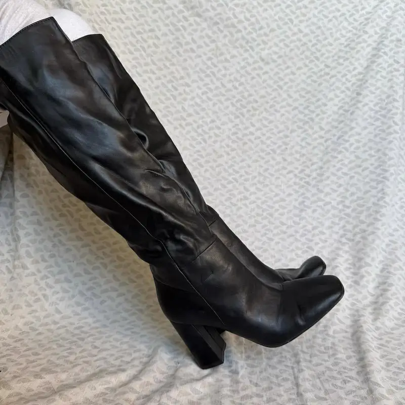 long boots

                                                            alt=