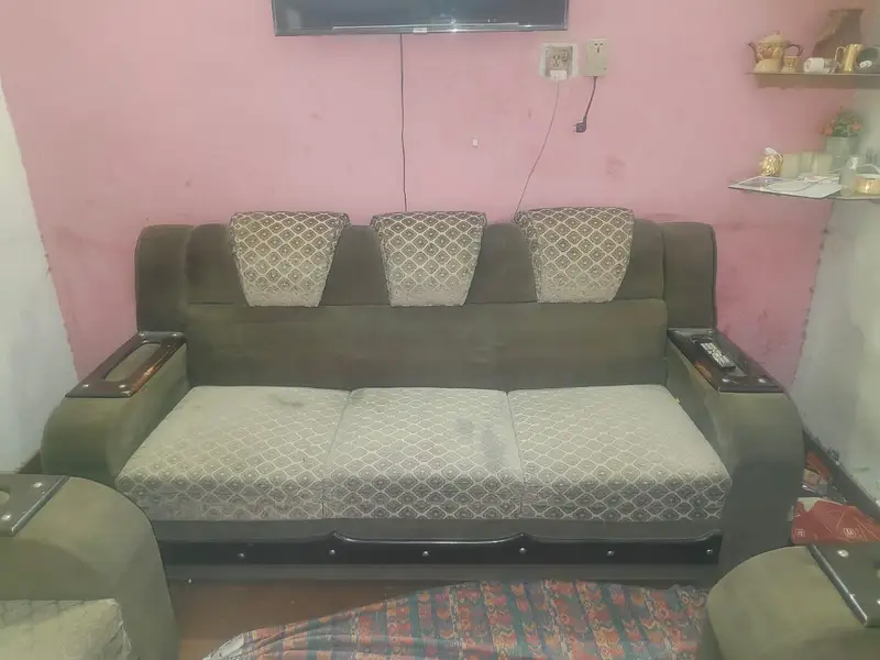 sofa set

                                                            alt=