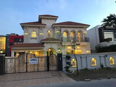 12 MARLA BRAND NEW Luxury Ultra-Modern Style Double Storey House Available For Sale In Johar Town Lahore Standard Dimension Vip Canal Location

                                                            alt=