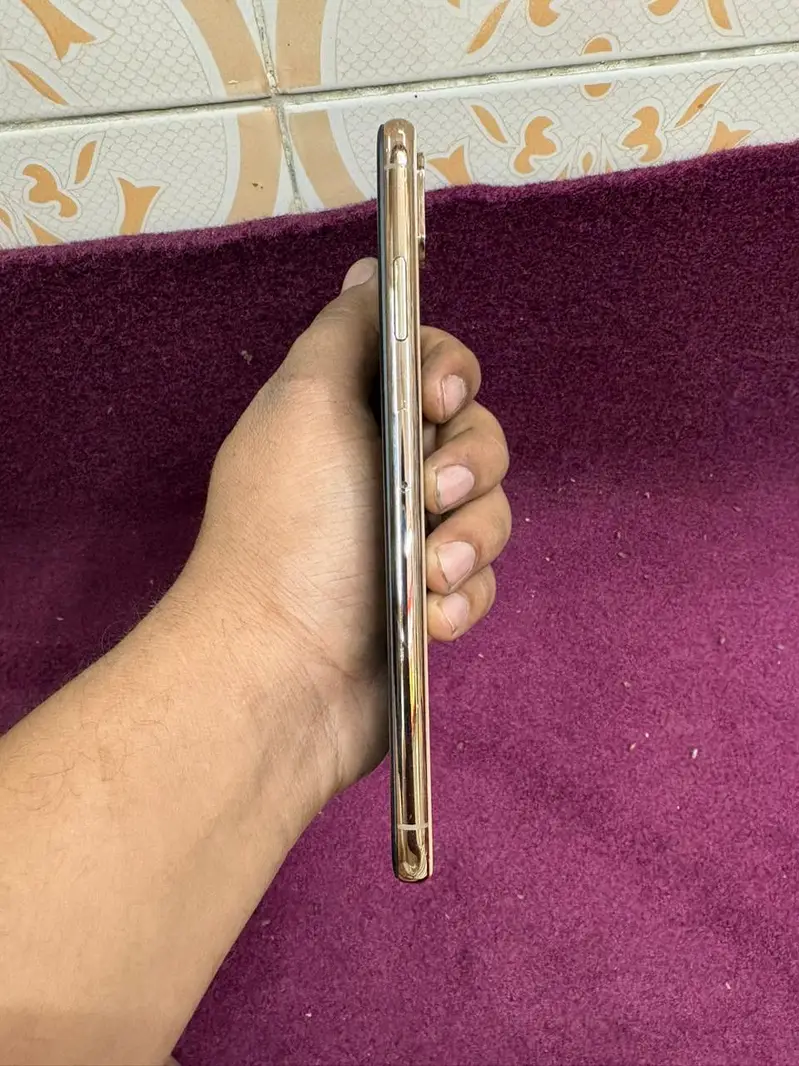 IPHONE XS MAX 64GB DUAL SIM PTA APPROVED
                                                            alt=