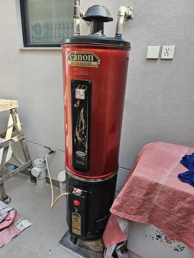 gass geyser/electric geyser/regular/energy saver boiler25,35,55 galon
                                                            alt=