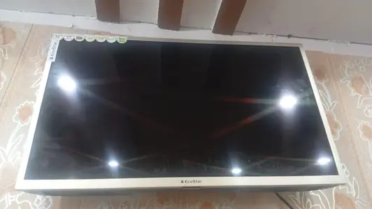 TCL LED Original Standard 32 Inch D3210 model original
                                                            alt=