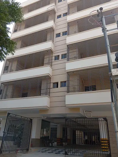 3BED DD FLAT (4TH FLOOR, NO LIFT) AVAILABLE FOR SALE IN KINGS COTTAGES BLOCK-7 GULISTAN-E-JAUHAR KARACHI
                                                            alt=
