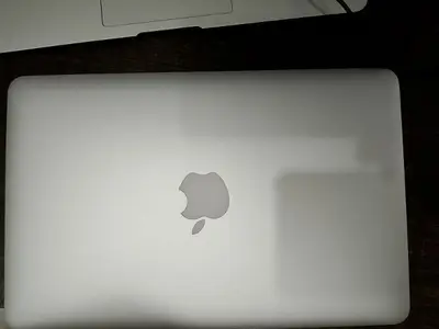 Microsoft Surface Laptop
                                                            alt=