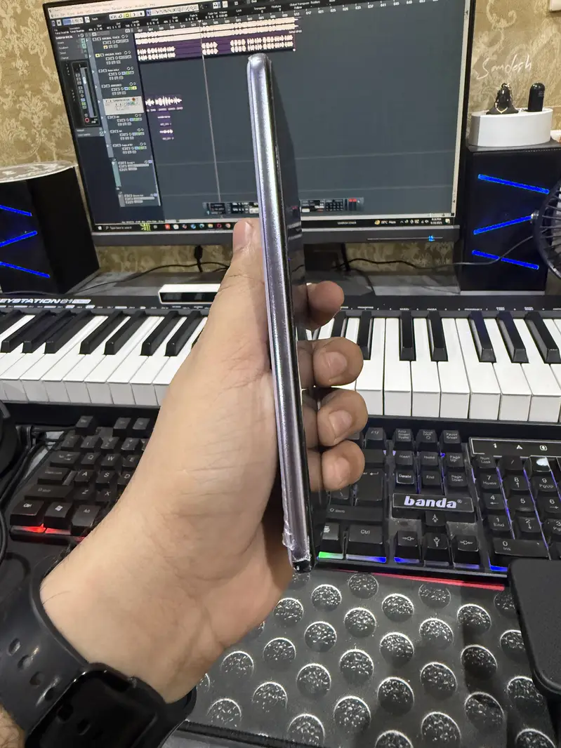 Vivo v50 12/512gb
                                                            alt=