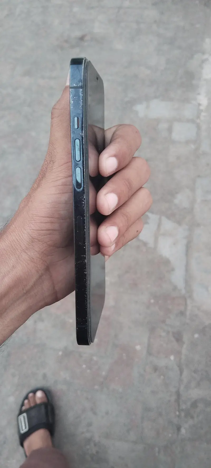 128GB iphone 12 pro max
                                                            alt=