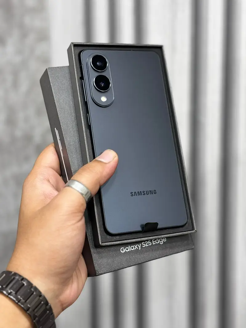 Samsung S25 Edge Non PTA | 256GB (10 Days Sim Used Just)
                                                            alt=
