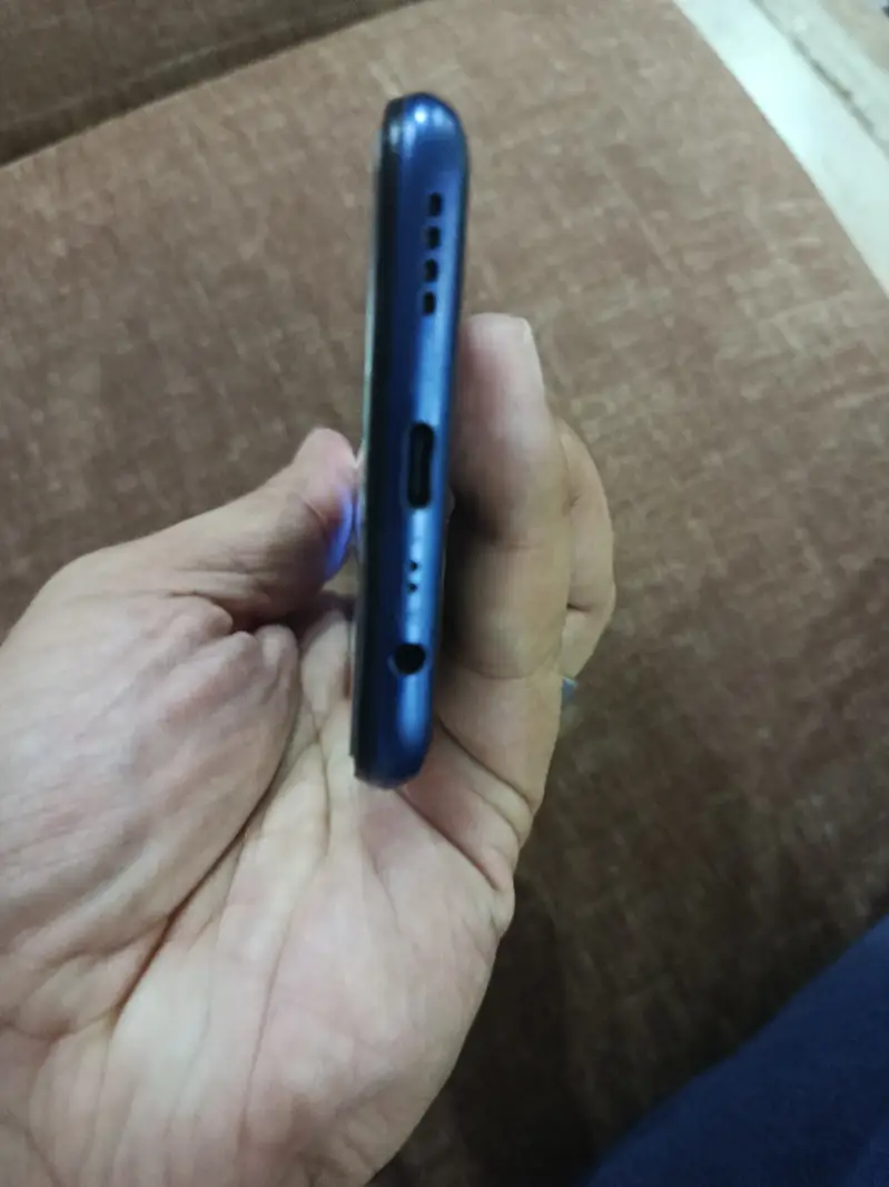 Realme C17
                                                            alt=