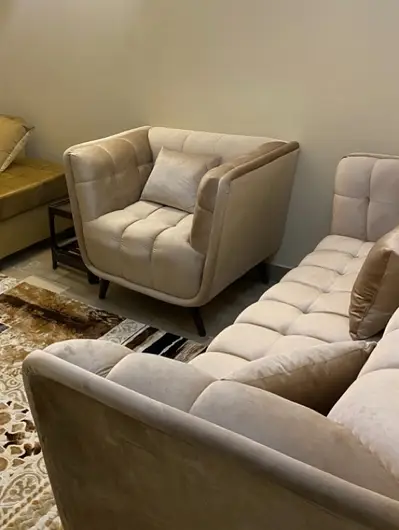l shaped sofa

                                                            alt=