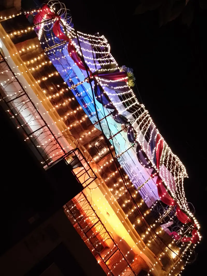 Light decoration.
                                                            alt=