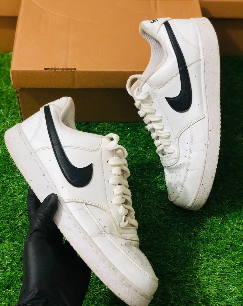 original NIKE
                                                            alt=