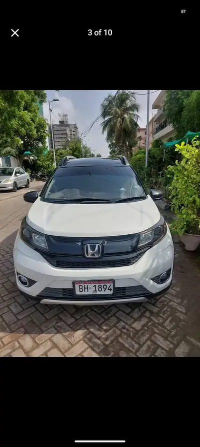 Prius Model 2015 Reg. 2018 Silver original condition
                                                            alt=