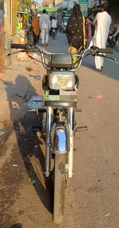 Honda 70 model 2010
                                                            alt=