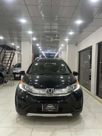 Toyota Corolla Axio Hybrid 1.5 X Package 2018 Model 2022 Registered
                                                            alt=