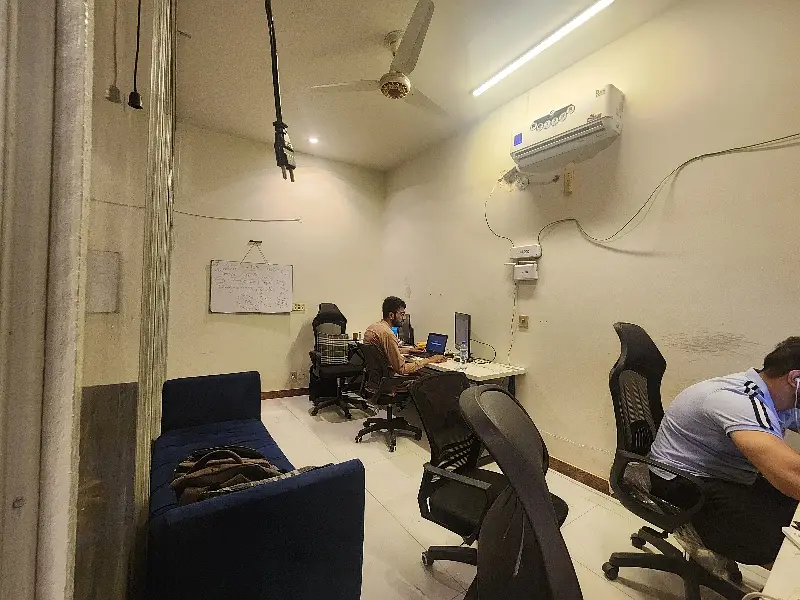 1st Floor Office Available For Rent

                                                            alt=