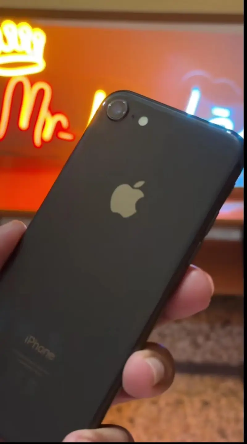 Iphone 8 10/10
                                                            alt=