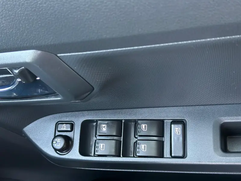 Daihatsu Mira X - 2022
                                                            alt=