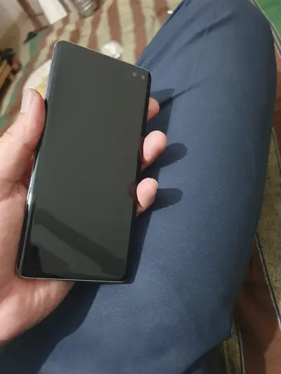 Samsung s9 plus 64 ga
                                                            alt=