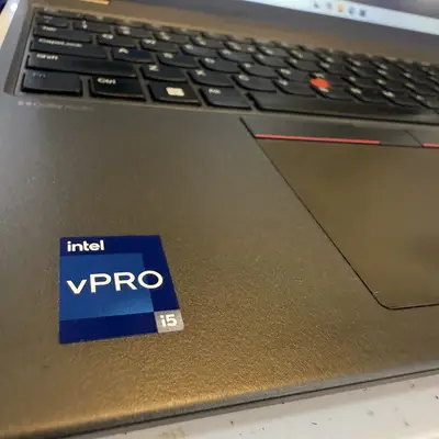 LENOVO THINKPAD P15 i7 10GEN
                                                            alt=