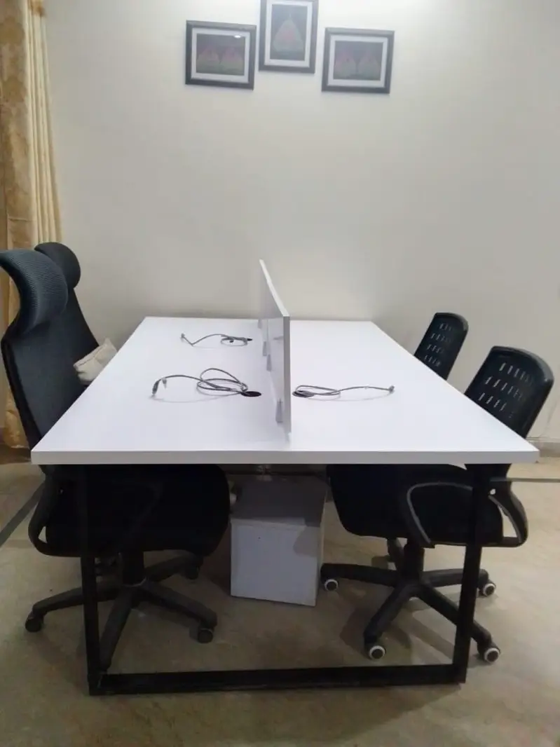 Two workstations for sale 6x4 New condition
                                                            alt=