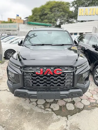 Toyota Hilux 2022

                                                            alt=