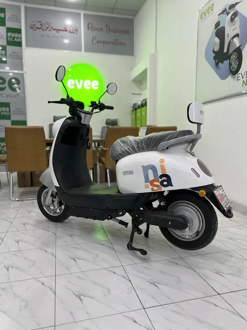 Evee Nisa Electric Scooty

                                                            alt=
