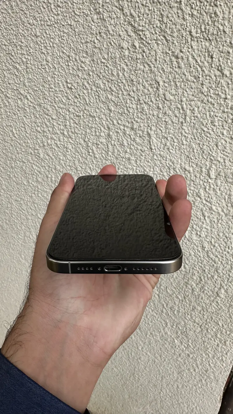 iPhone 15 Pro Max – 256GB (Excellent Condition)

                                                            alt=