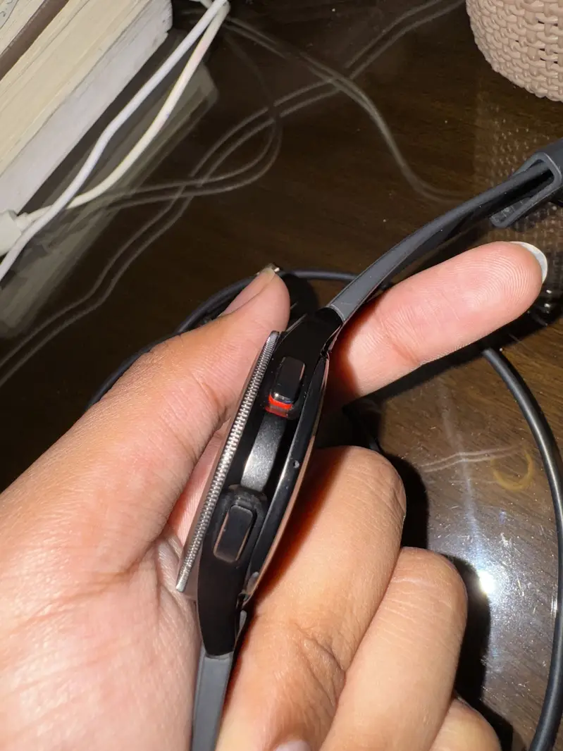 Samsung Galaxy Watch 4 Classic (46mm)

                                                            alt=