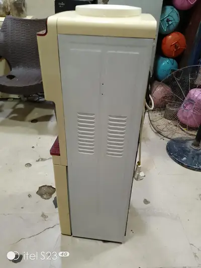 Super Asia HC-47 Water Dispenser

                                                            alt=